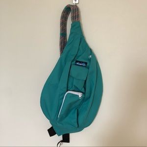 NWOT kavu sling bag
